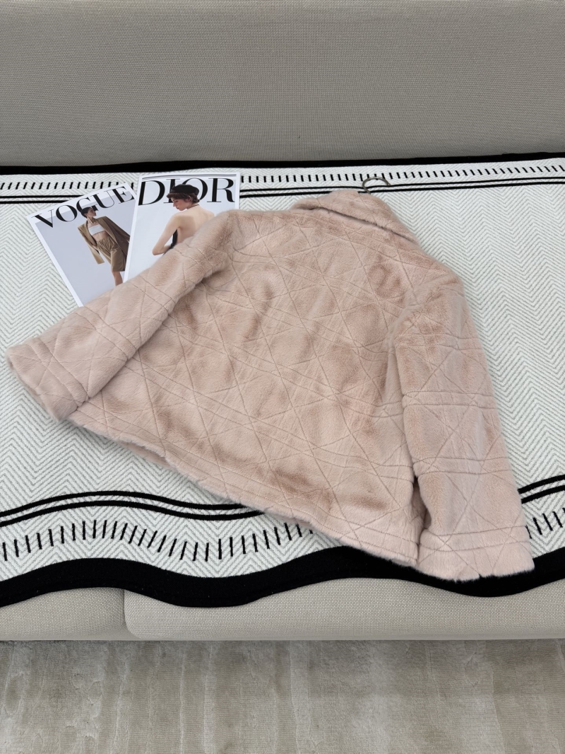 chr1st1an D10r outwear